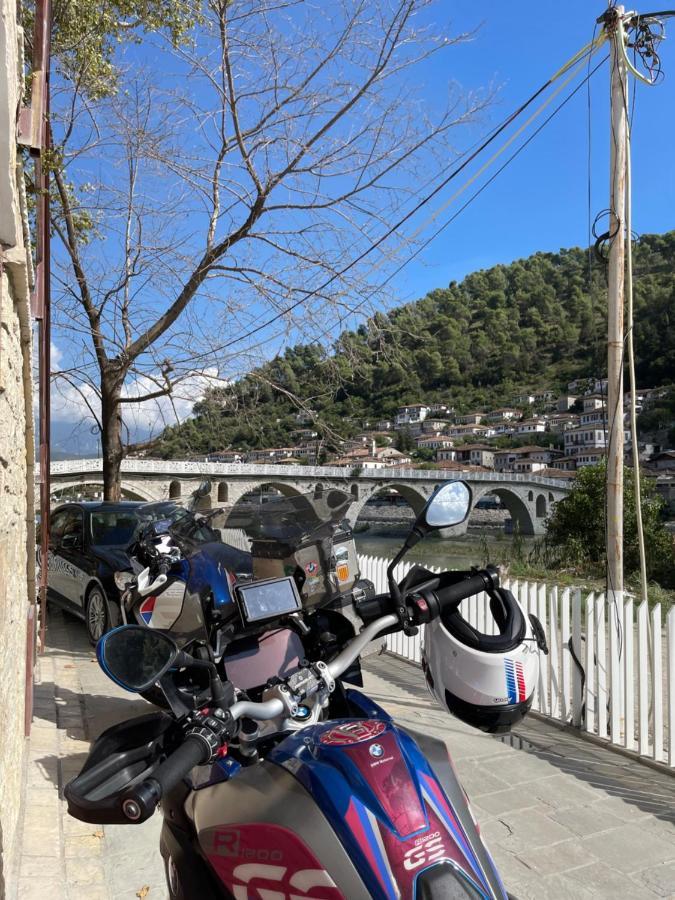 Bujtina Apsus Ξενοδοχείο Μπεράτ Εξωτερικό φωτογραφία