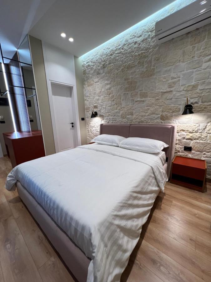 Bujtina Apsus Ξενοδοχείο Μπεράτ Εξωτερικό φωτογραφία