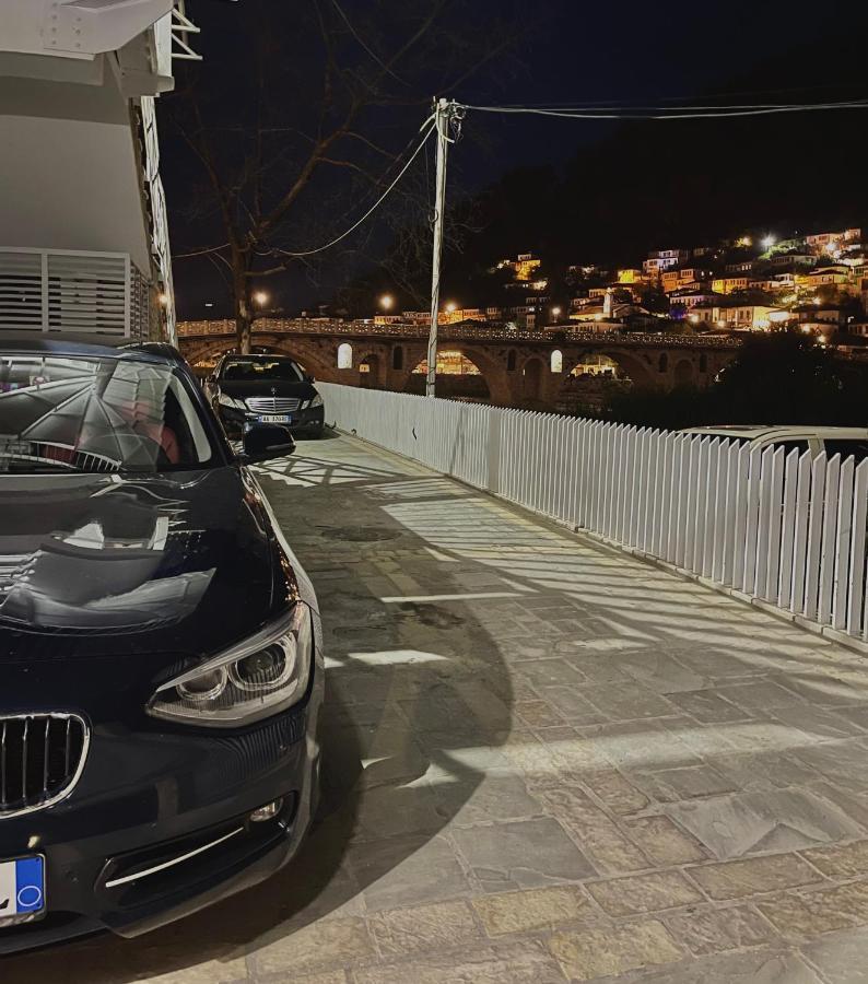 Bujtina Apsus Ξενοδοχείο Μπεράτ Εξωτερικό φωτογραφία